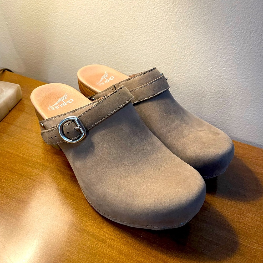 Dansko Mules - BARELY WORN